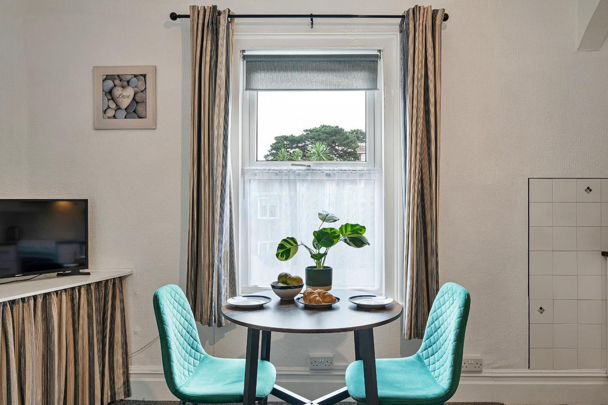 Finest Retreats - Atherfield Apartments No 6 - Tree Tops Paignton Bagian luar foto